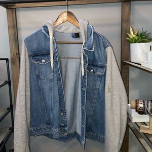 Unisex jean jacket with cotton sleeves